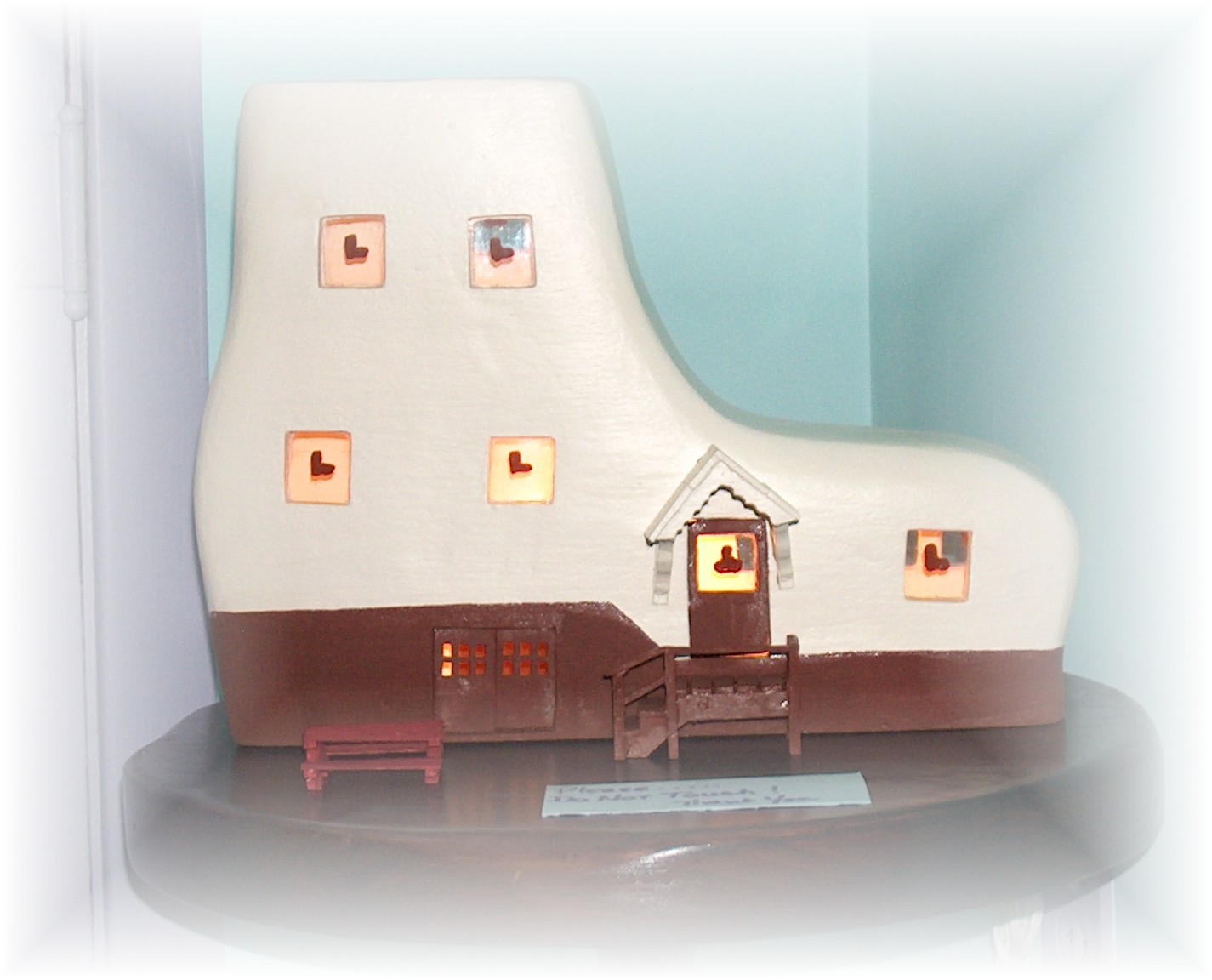 Shoe House lamp